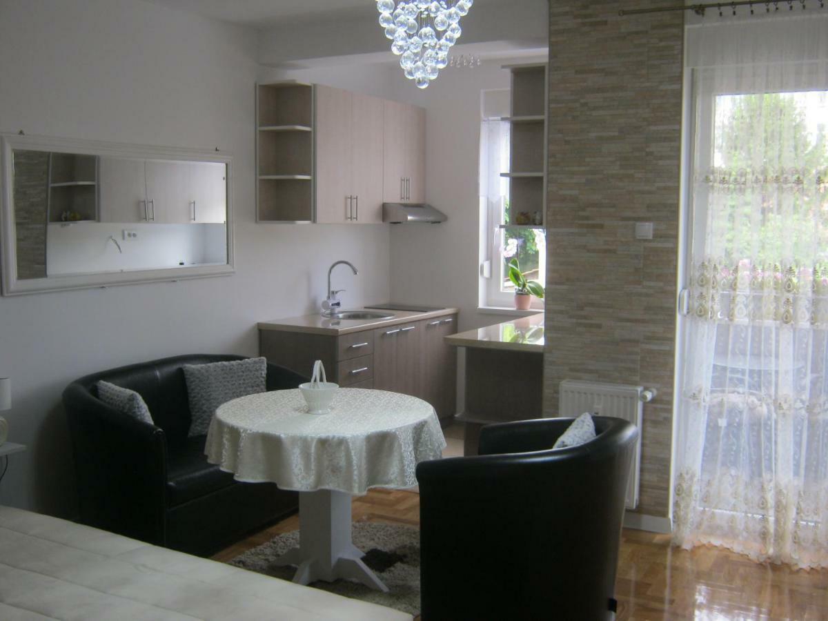 סובוטיקה Ildiko Studio Apartment Is A Calm Place To Relax מראה חיצוני תמונה